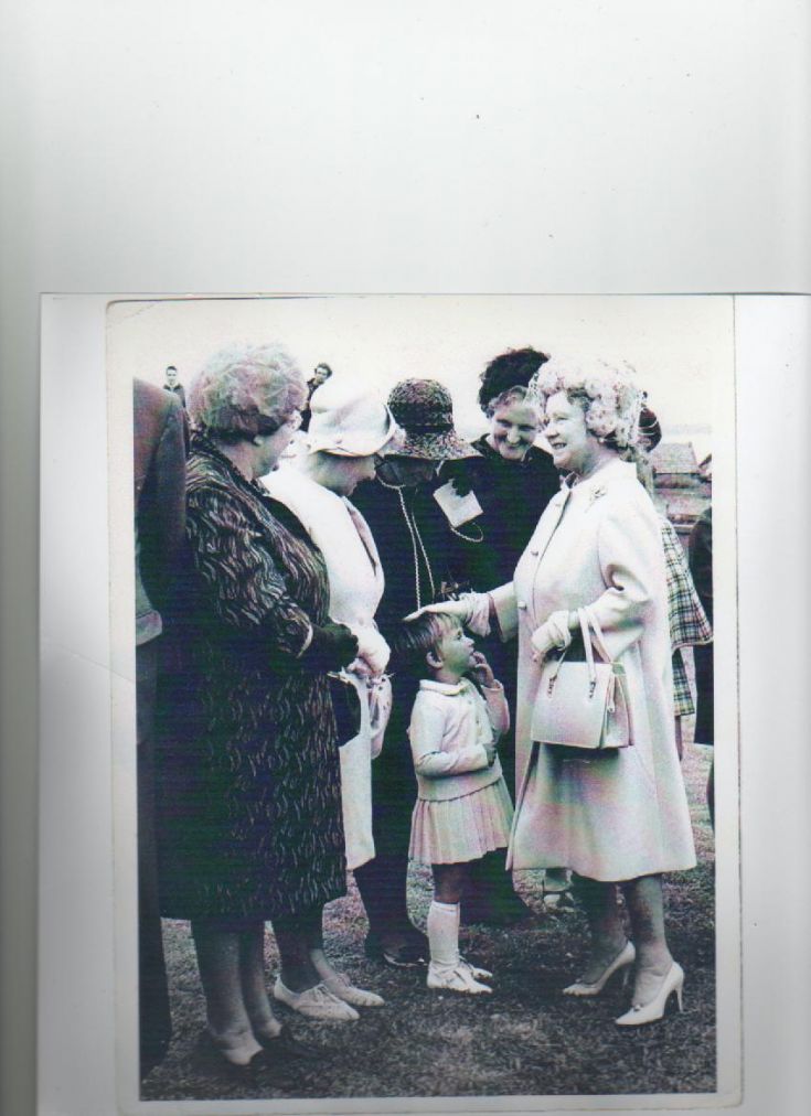Queen Mother meets the Lifeboat Widows