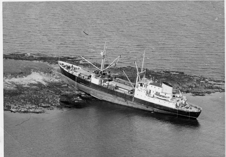 Rognvald ashore on Thievesholm 1973