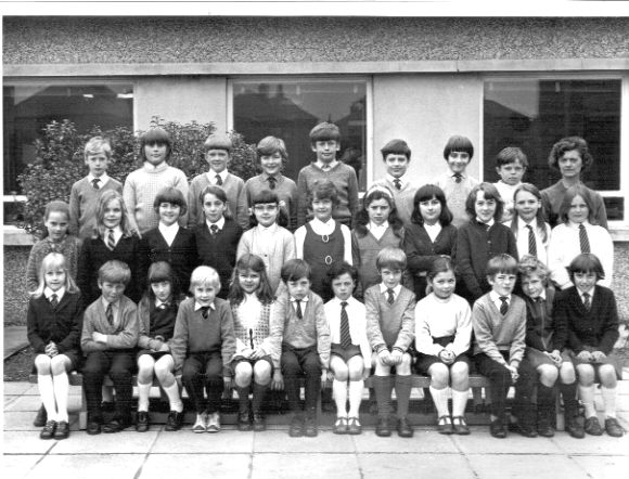 Papdale Primary School Class 5E 1972-73