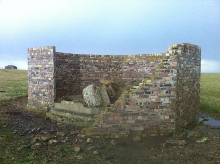 Octagonal structure at Saversdale, Sanday