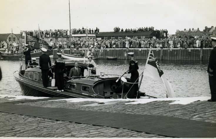 Queen Elizabeth leaves Orkney, 11th August 1959