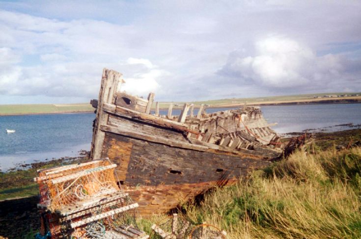 Wrecked boat at Herston 97