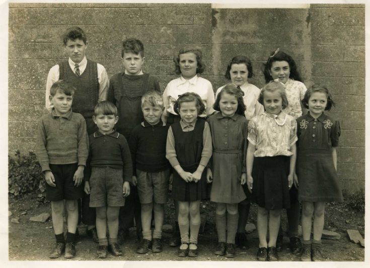 Holm East School Pupils 1945