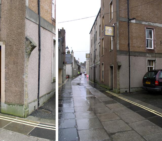 Mystery arch on Victoria Street