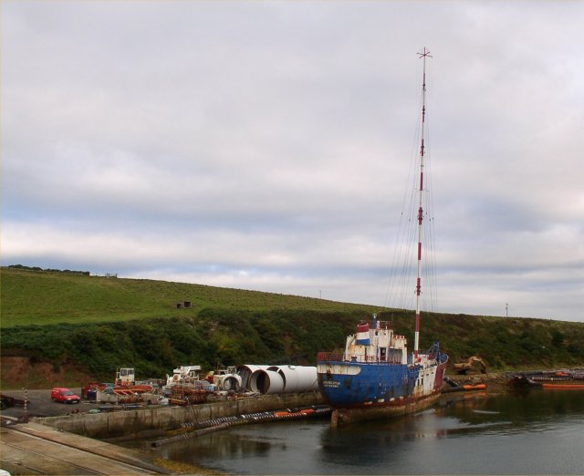 'Pirate' radio ship Communicator