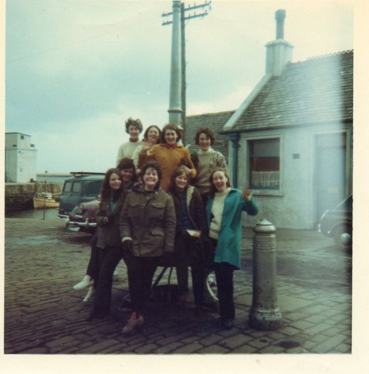 telephone exchange girls