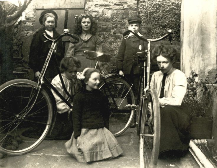 Lady cyclists