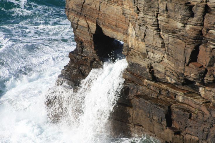 Hole in cliff, south of Yesnaby