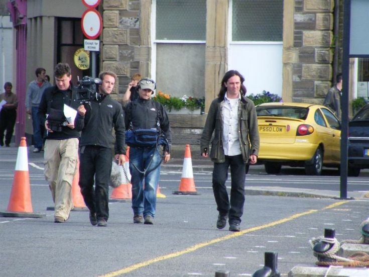 Neil Oliver doon the pier