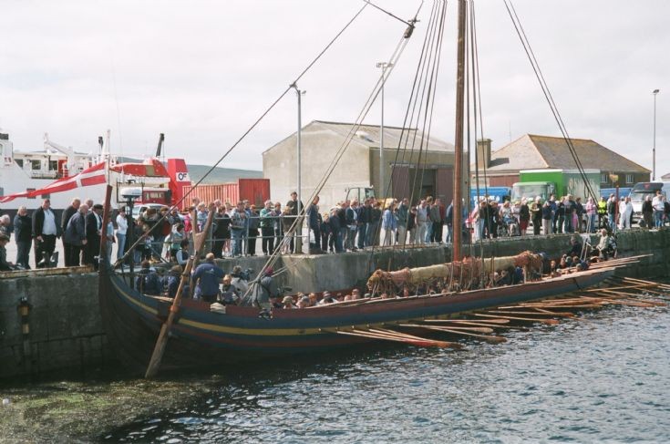 Replica longship Sea Stallion