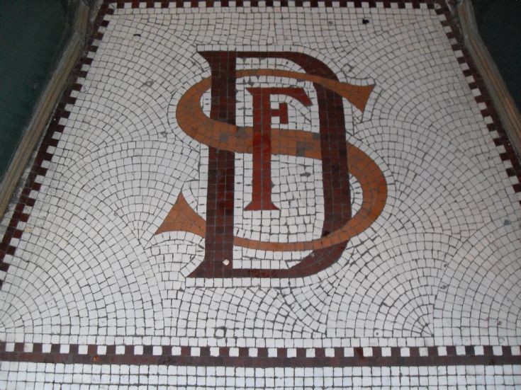 DSF mosaic, Foubisters shop
