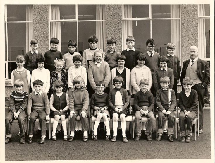Holm West Primary School 1968-1969