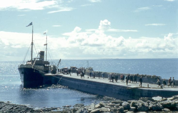 SS Earl Thorfinn at North Ronaldsay pier