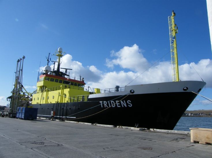 Research vessel Tridens