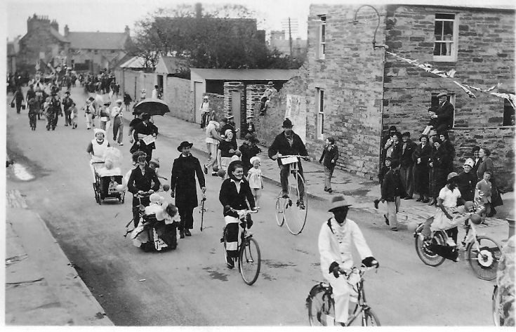 Bicycle parade on Back Road