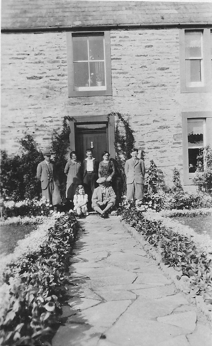 Spence family, Lochend, Stenness