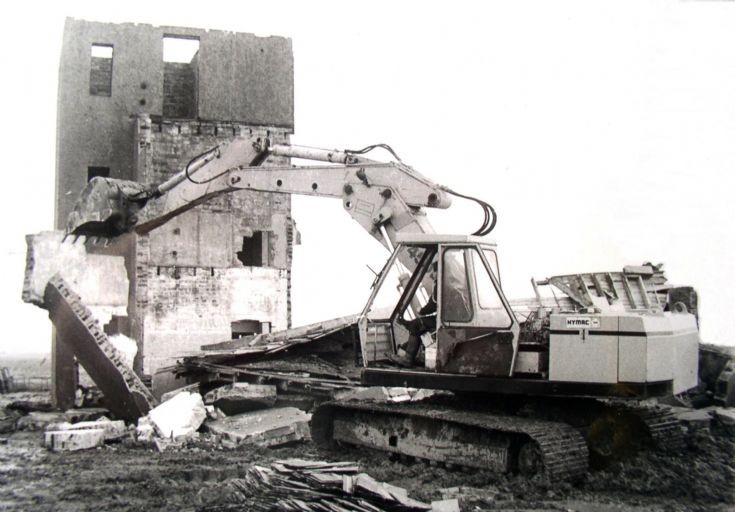 Skeabrae Control Tower demolition