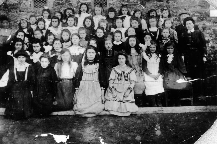 Deerness School - Girls Class of 1910