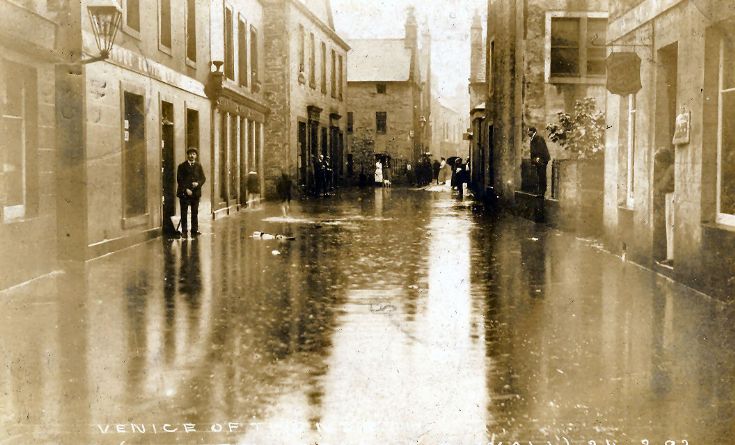 Albert Street flooded in 1909