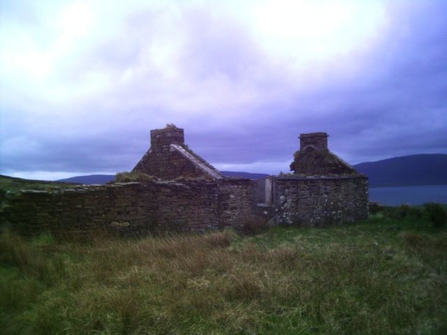 Ruined cottage in Orphir